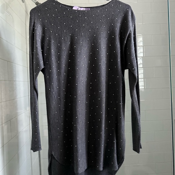 INC LONG SLEEVE EMBELLISHED SPARKLE HI LOW JEWEL NECK SWEATER. - Picture 5 of 7